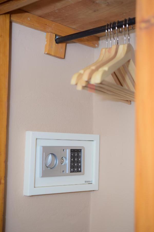 Botanika Hotel ブジュンブラ エクステリア 写真